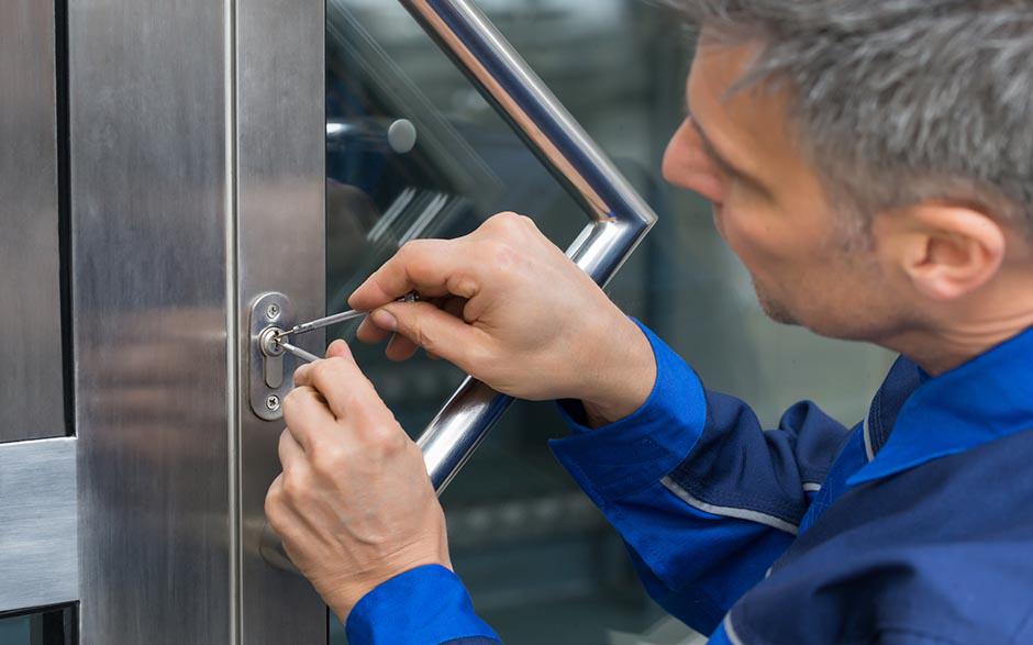 ouverture de porte prix Le Mesnil-Saint-Denis